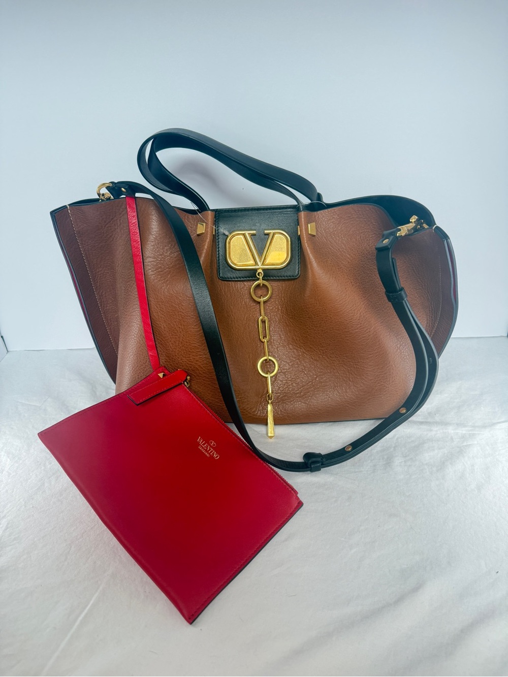 NWOT Valentino Garavani Medium VLOGO Escape Tote - Cognac Leather